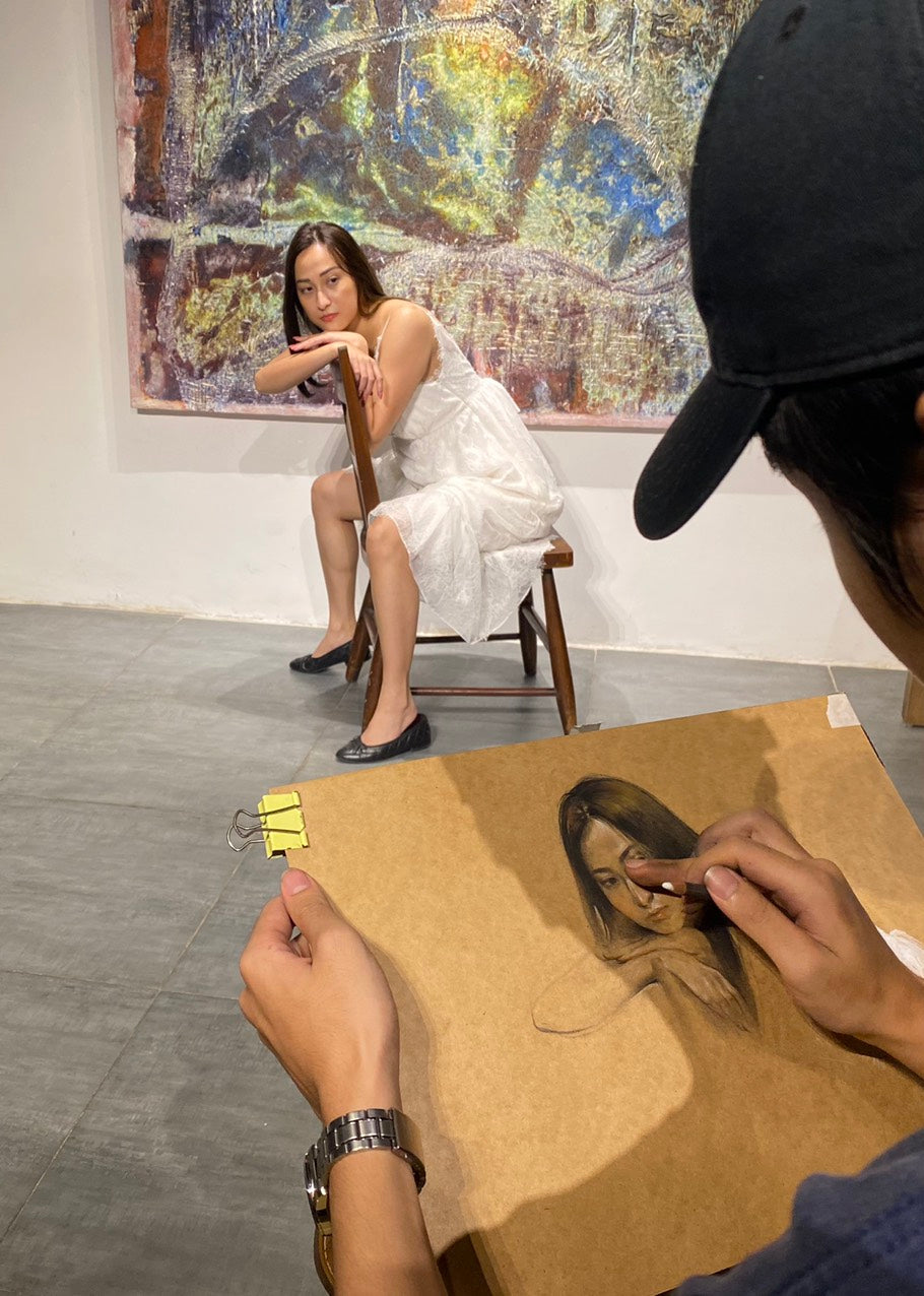 "Bên trong xưởng vẽ" - Inside the Atelier